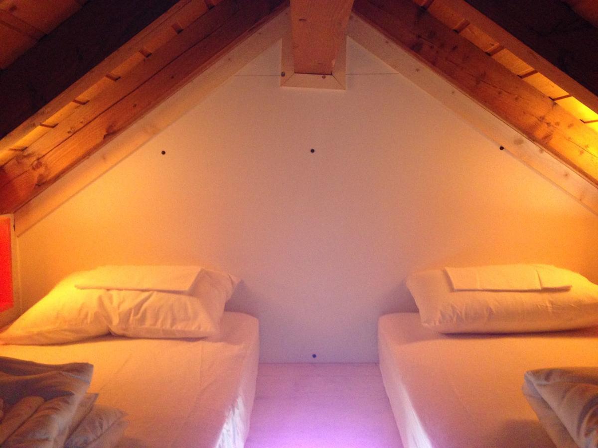 Moontain Hostel Оз Экстерьер фото